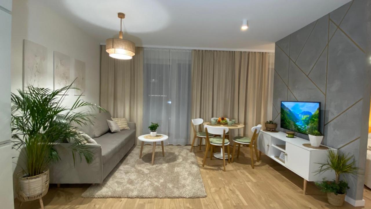 Green Park Apartament Пшемишъл Екстериор снимка