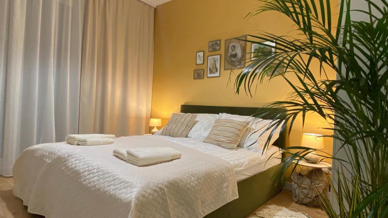 Green Park Apartament Пшемишъл Екстериор снимка