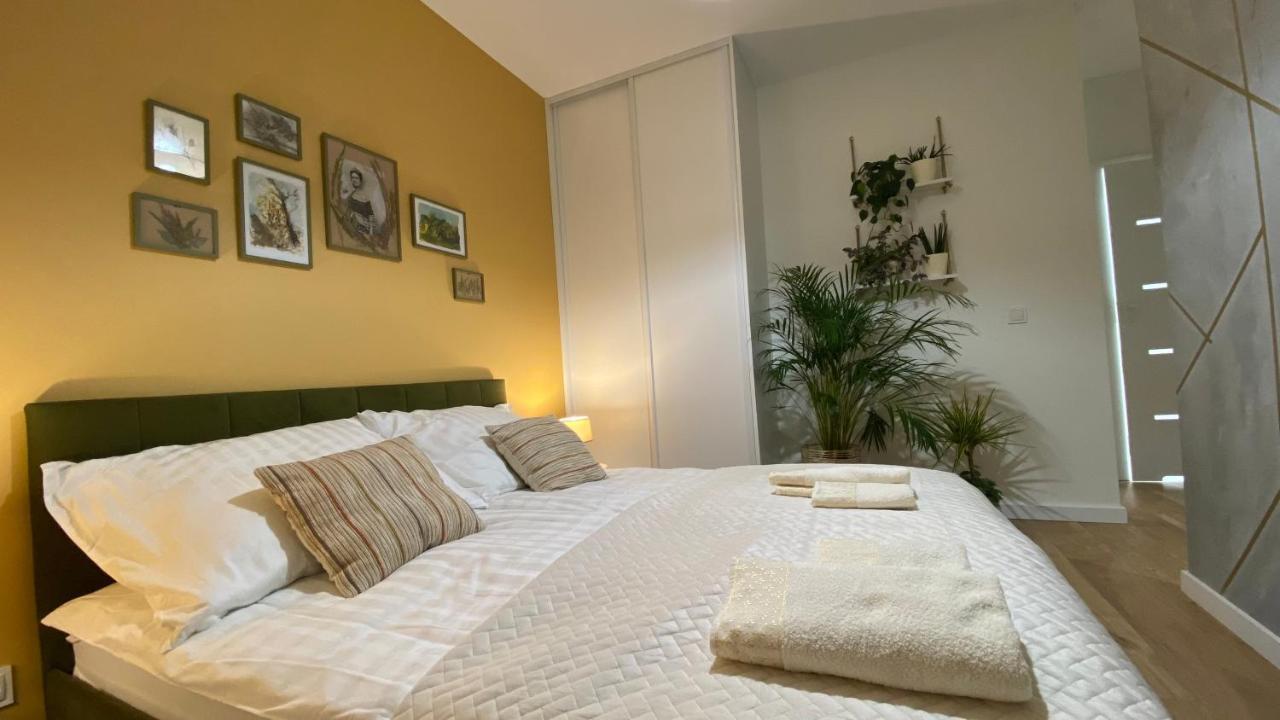 Green Park Apartament Пшемишъл Екстериор снимка