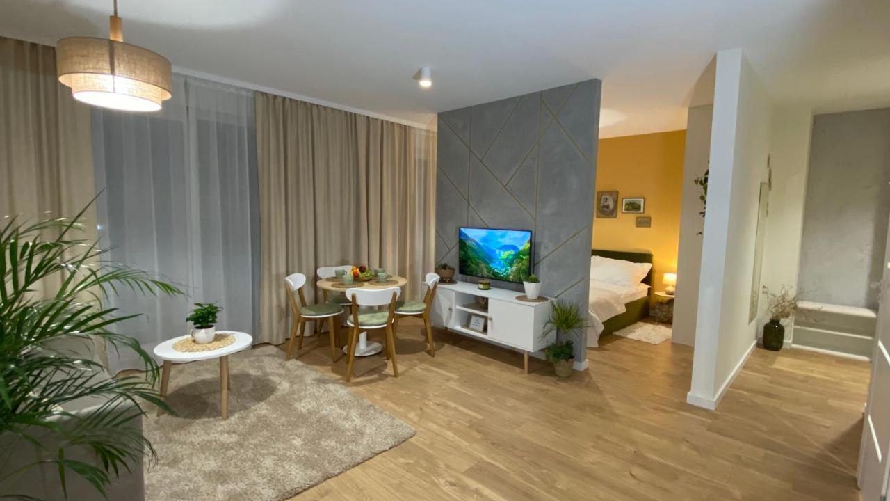 Green Park Apartament Пшемишъл Екстериор снимка